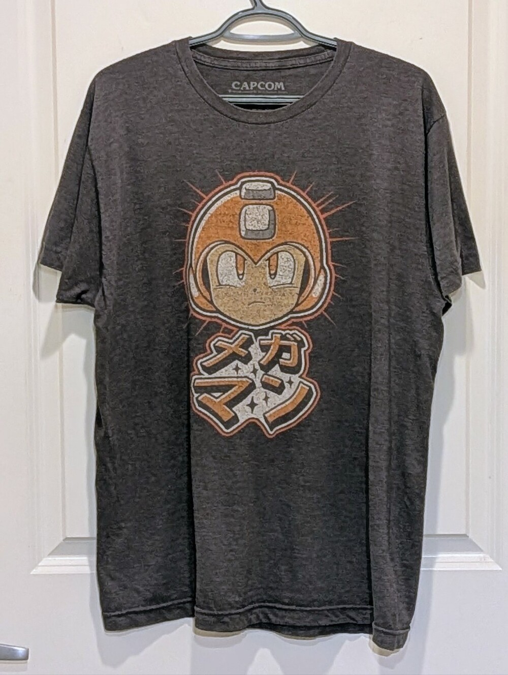 3/$30 GUC Mega Man L Grey Distressed Style Capcom Tee Shirt